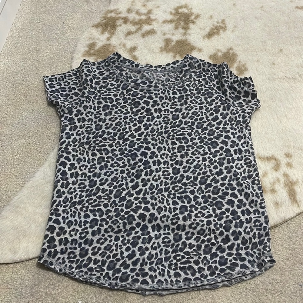 Girls leopard short sleeve shirt